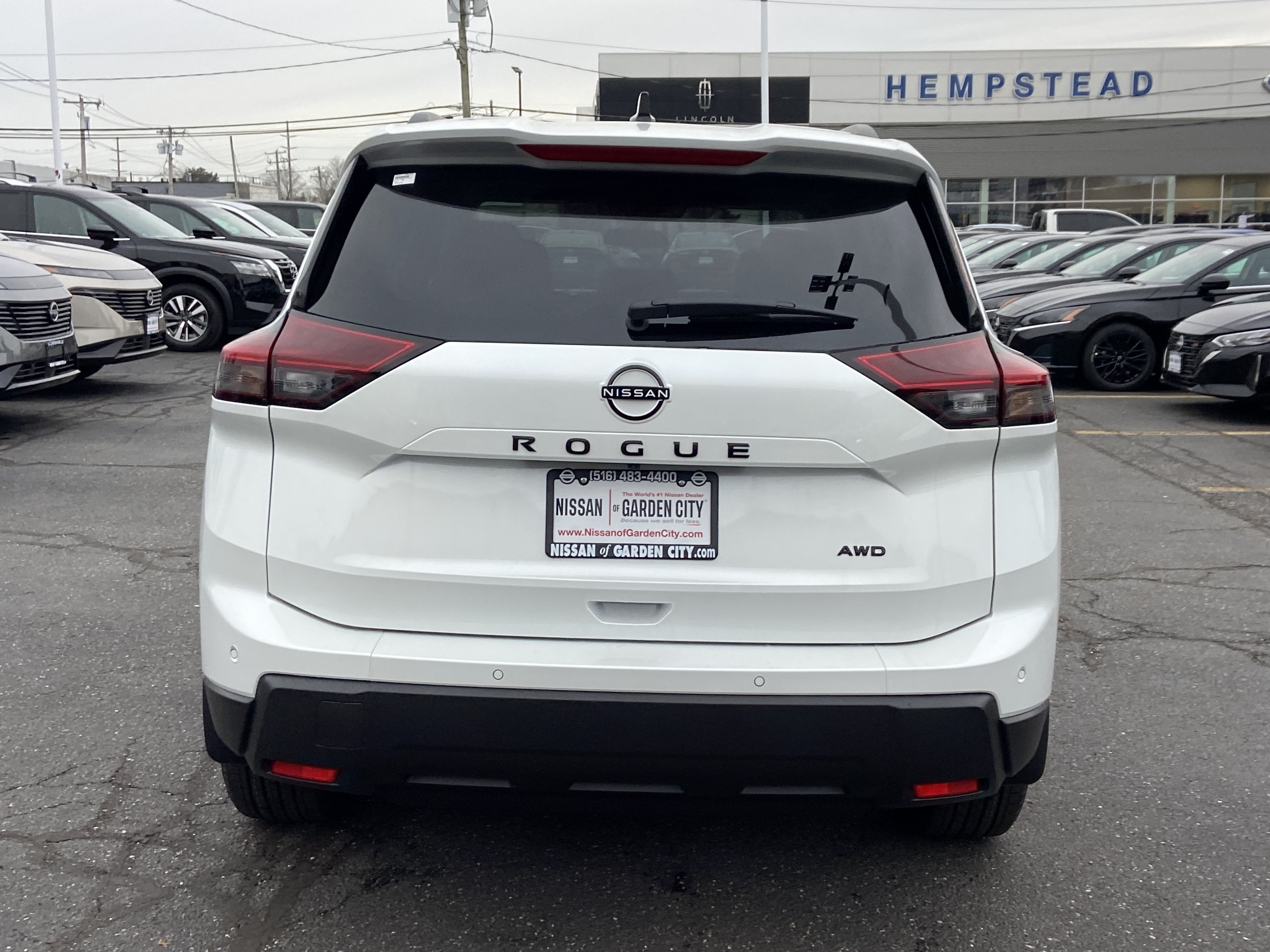 2026 Nissan Rogue Dark Armor