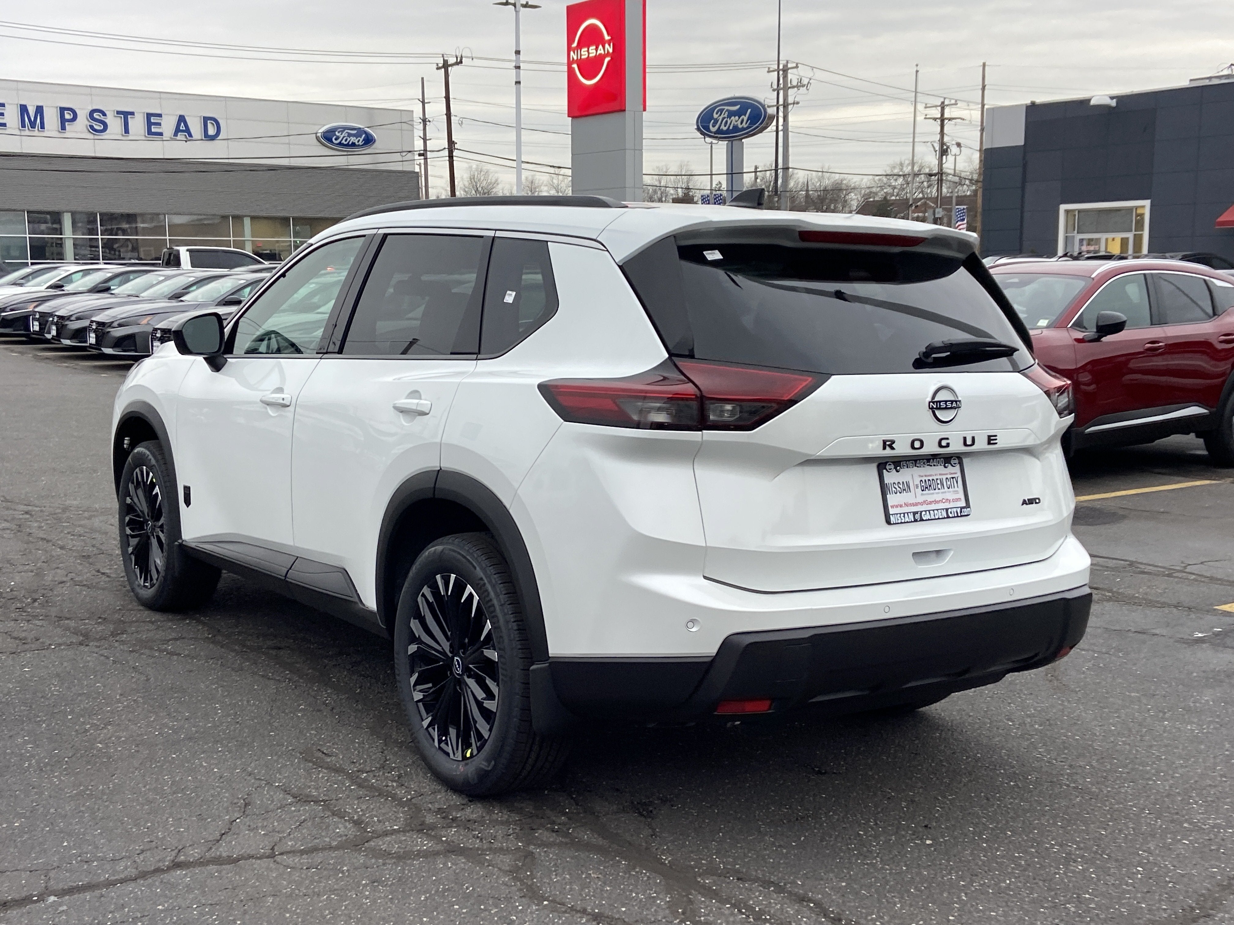 2026 Nissan Rogue Dark Armor
