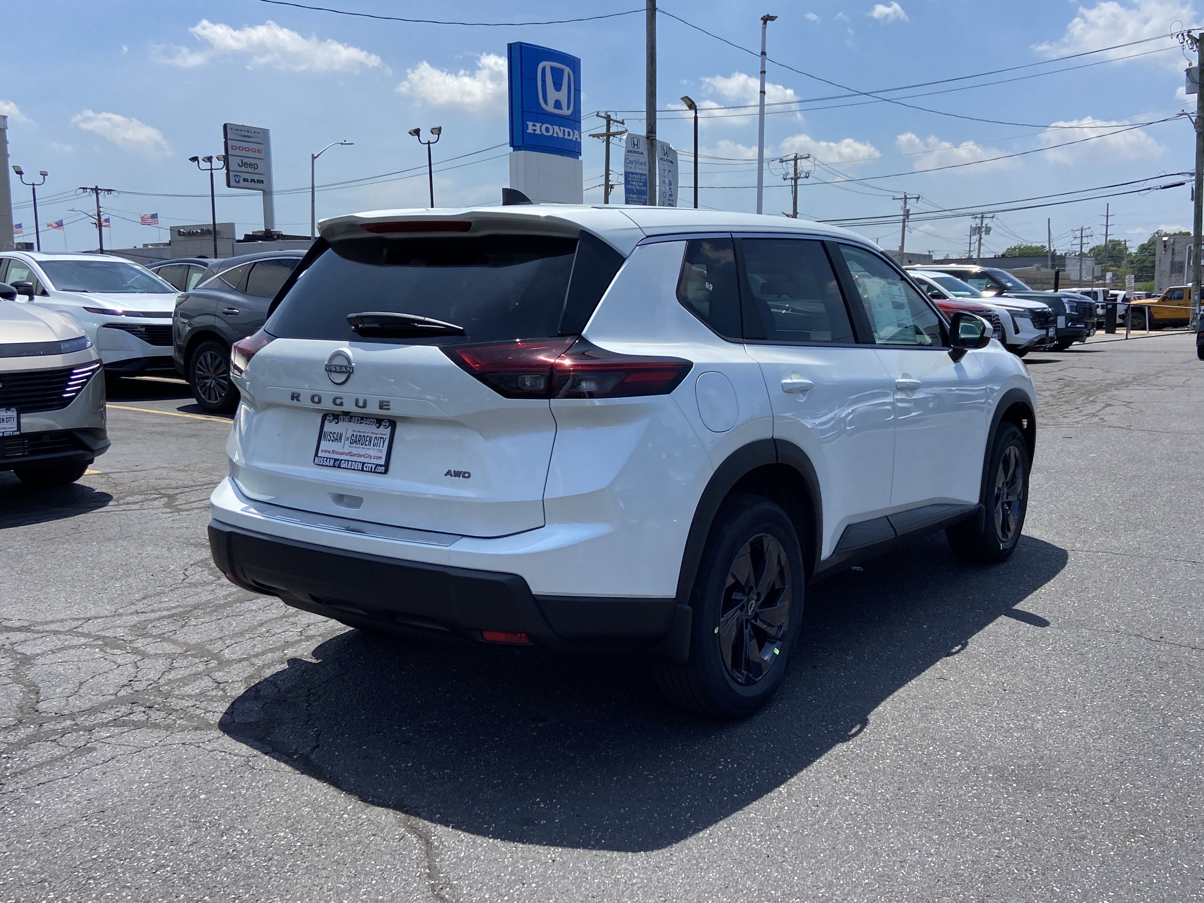 2026 Nissan Rogue SV
