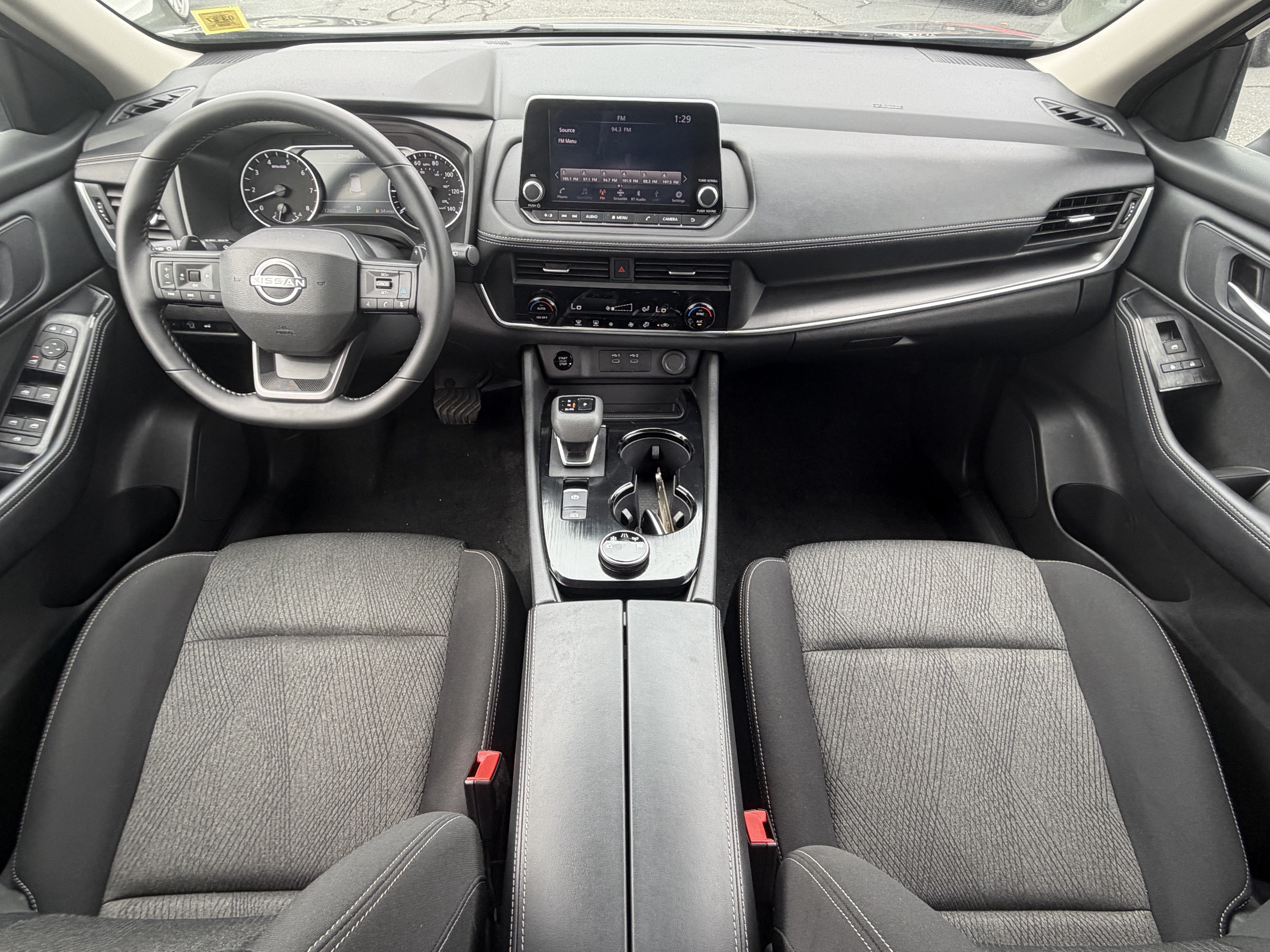 2025 Nissan Rogue SV