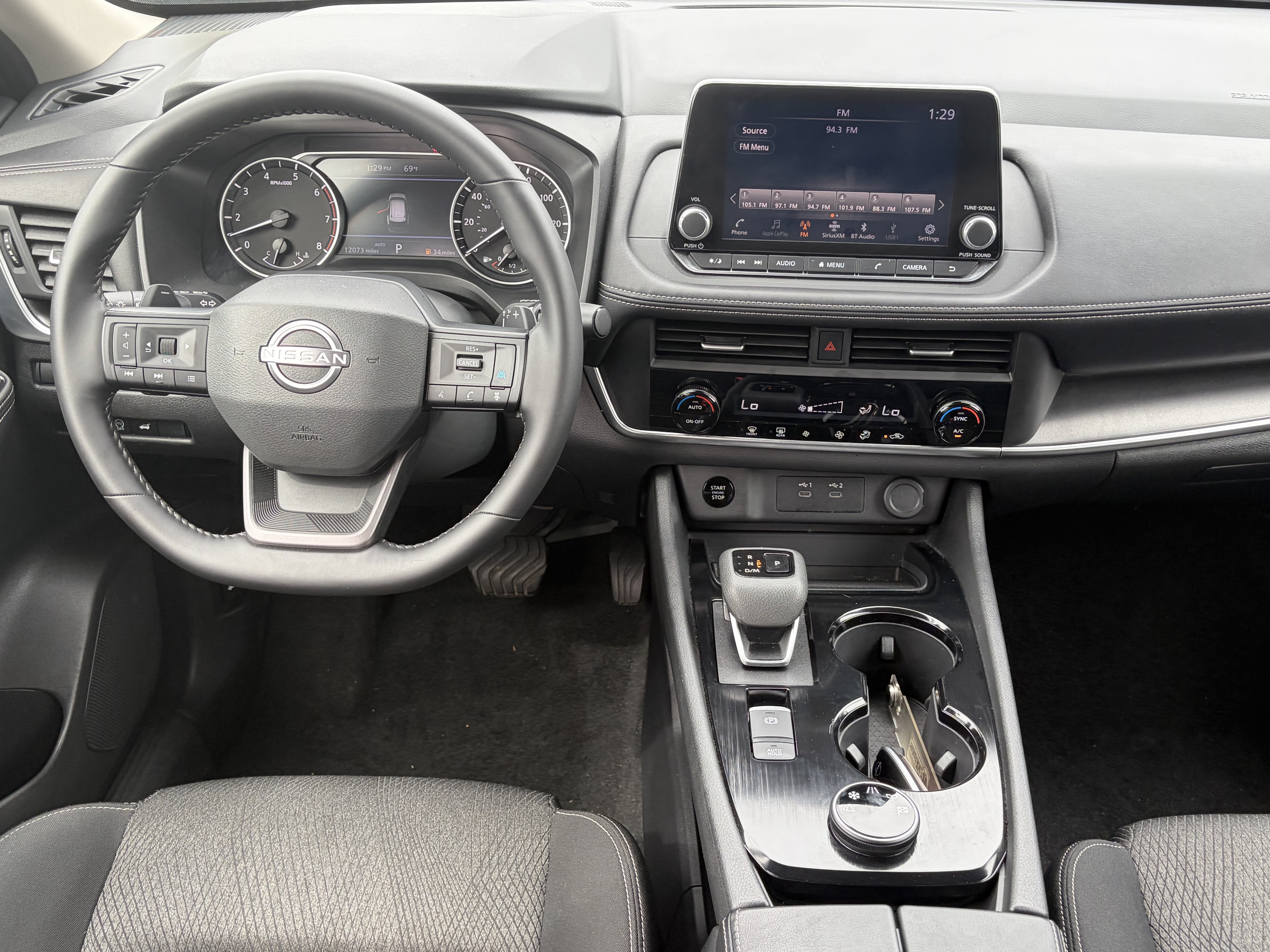 2025 Nissan Rogue SV