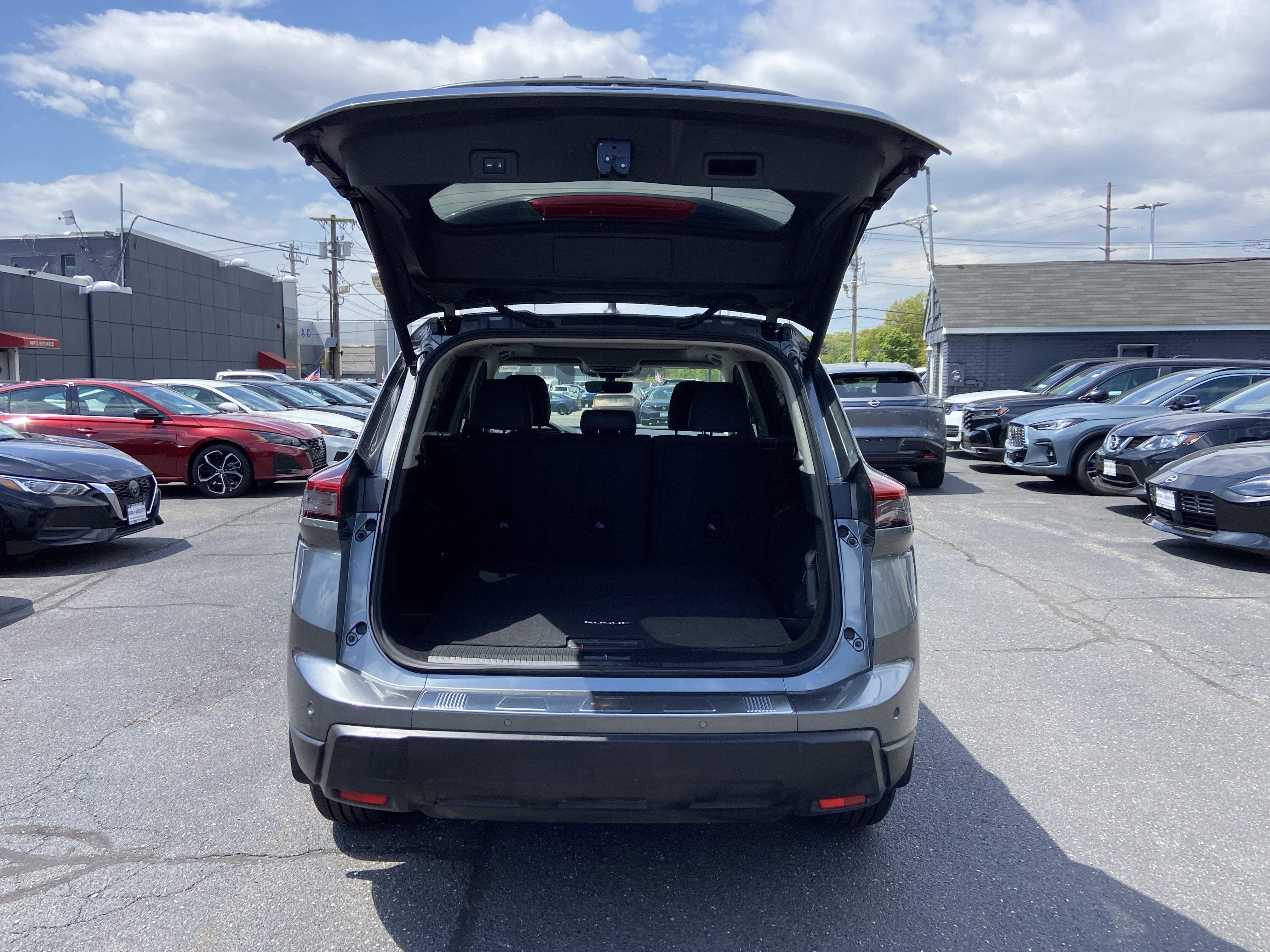 2025 Nissan Rogue SV