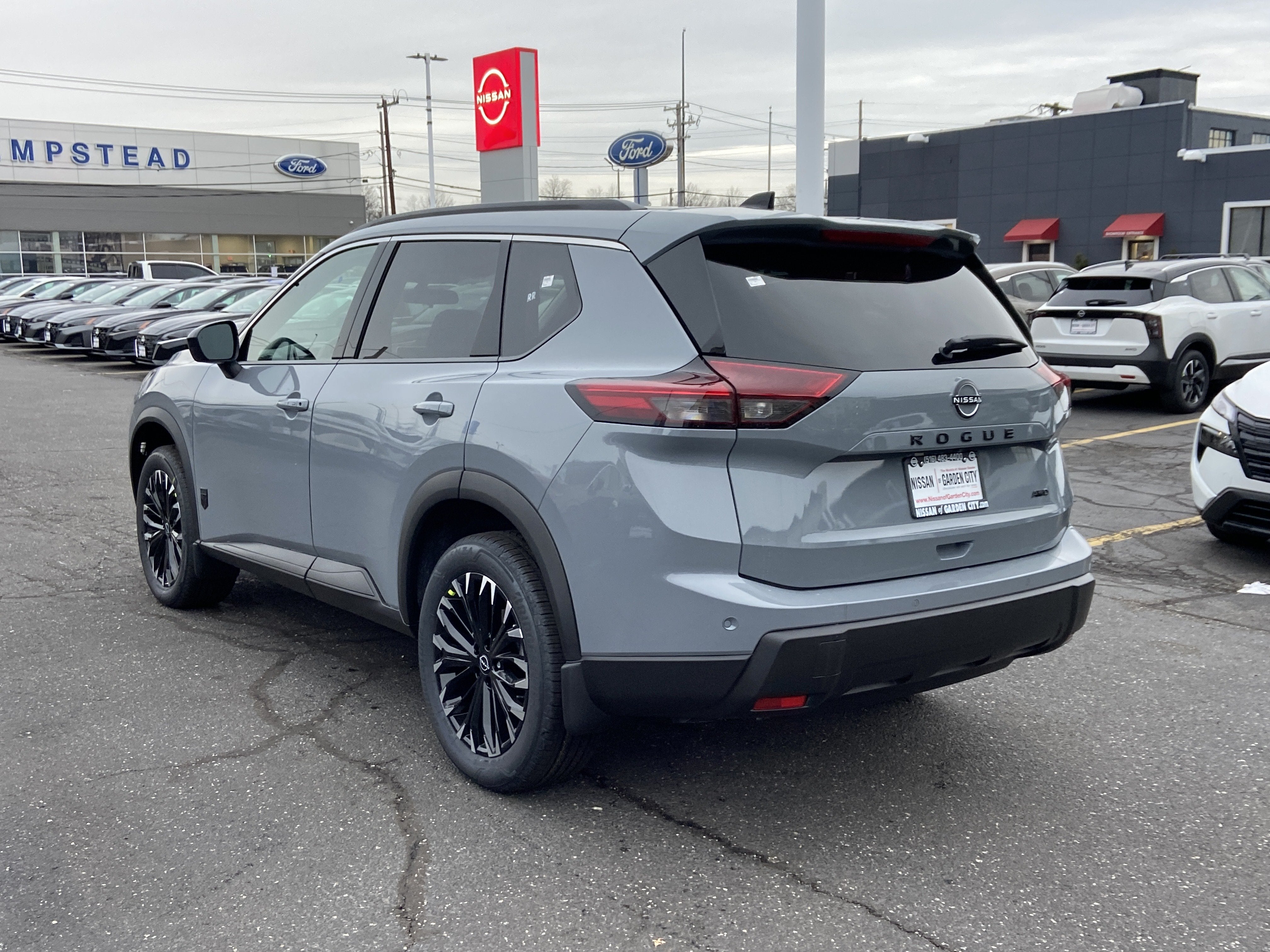 2026 Nissan Rogue Dark Armor
