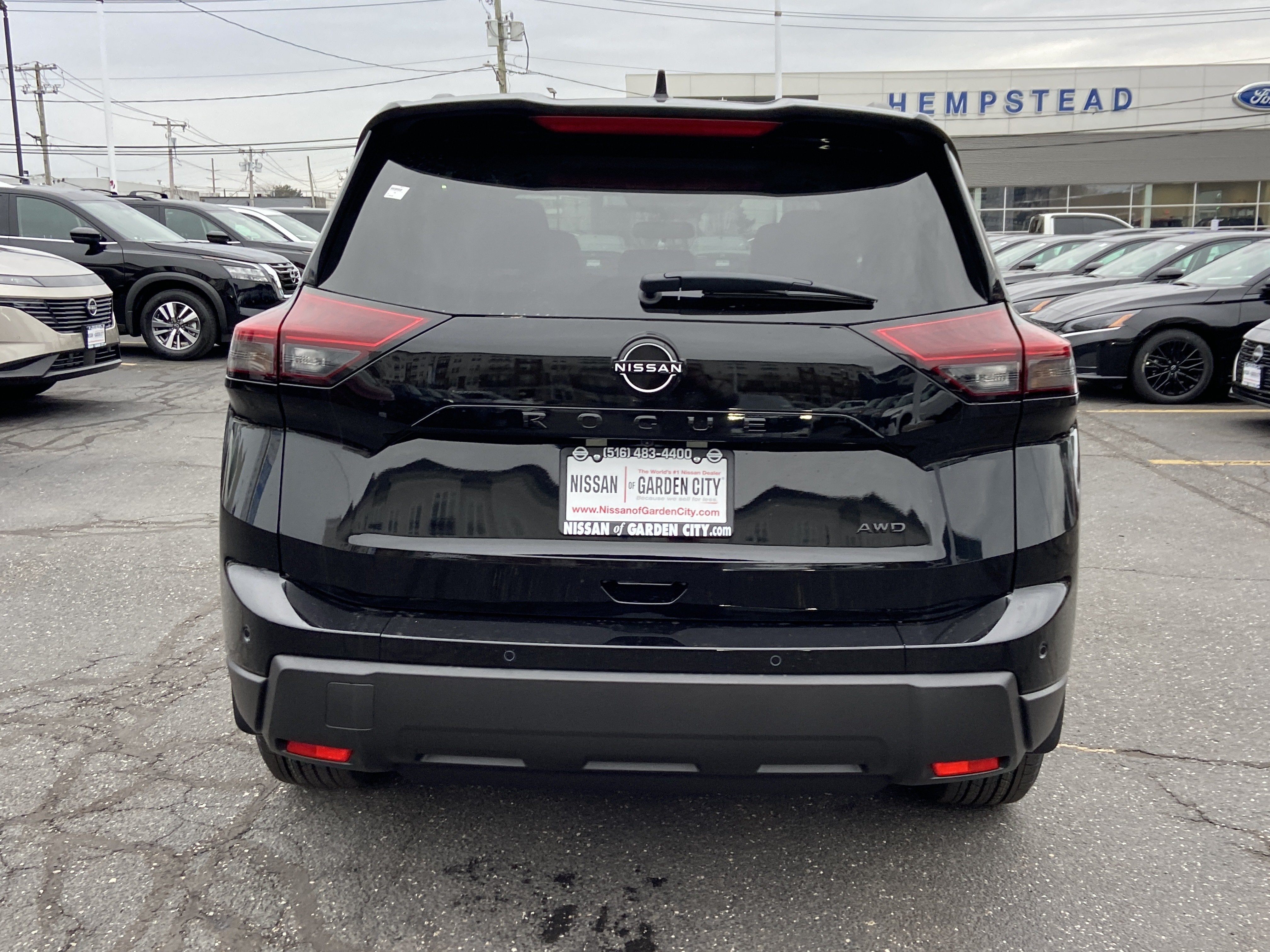 2026 Nissan Rogue Dark Armor