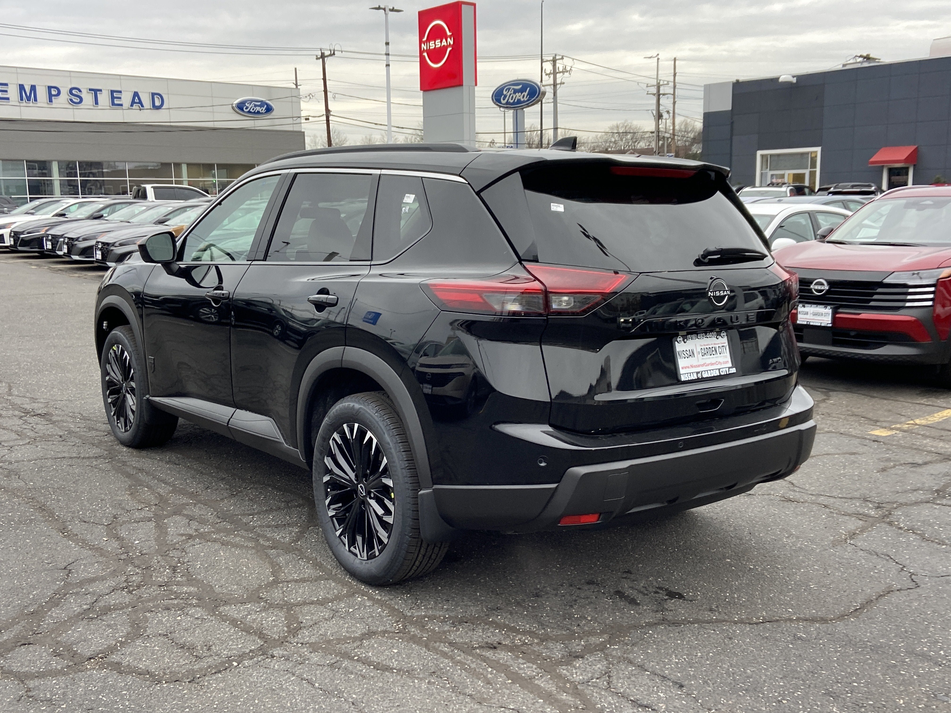 2026 Nissan Rogue Dark Armor