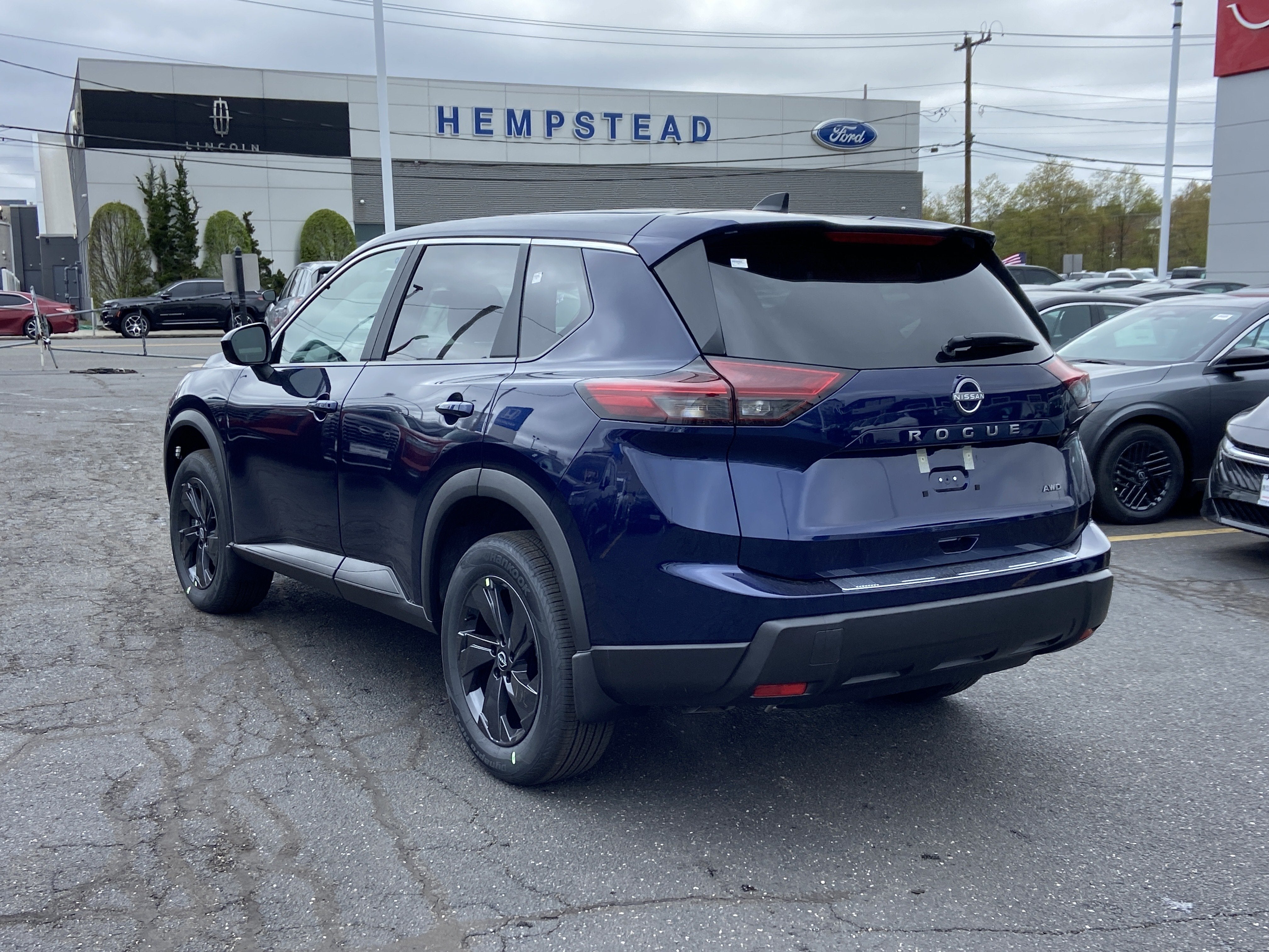 2026 Nissan Rogue SV