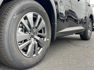 2025 Nissan Pathfinder S