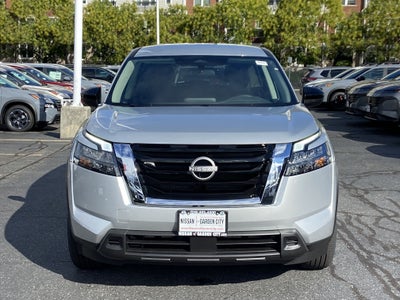 2025 Nissan Pathfinder S