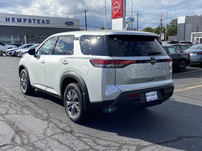 2025 Nissan Pathfinder S