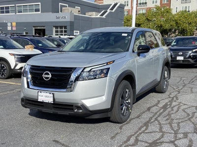 2025 Nissan Pathfinder S