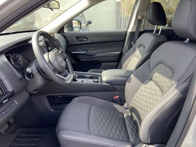 2024 Nissan Pathfinder S