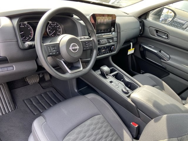 2024 Nissan Pathfinder S