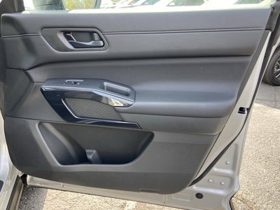 2024 Nissan Pathfinder S