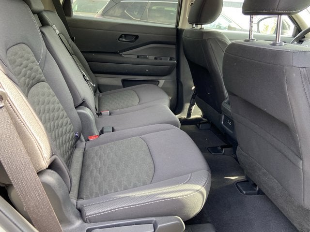 2024 Nissan Pathfinder S
