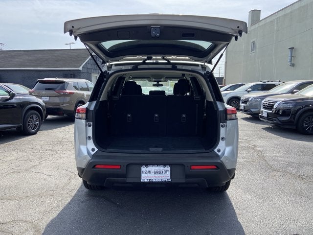 2024 Nissan Pathfinder S