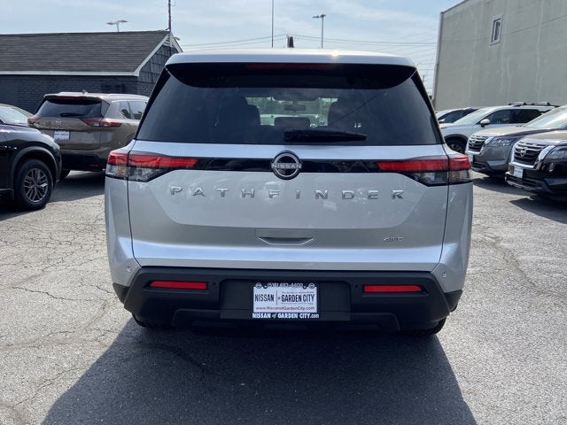 2024 Nissan Pathfinder S