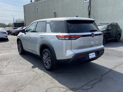 2024 Nissan Pathfinder S
