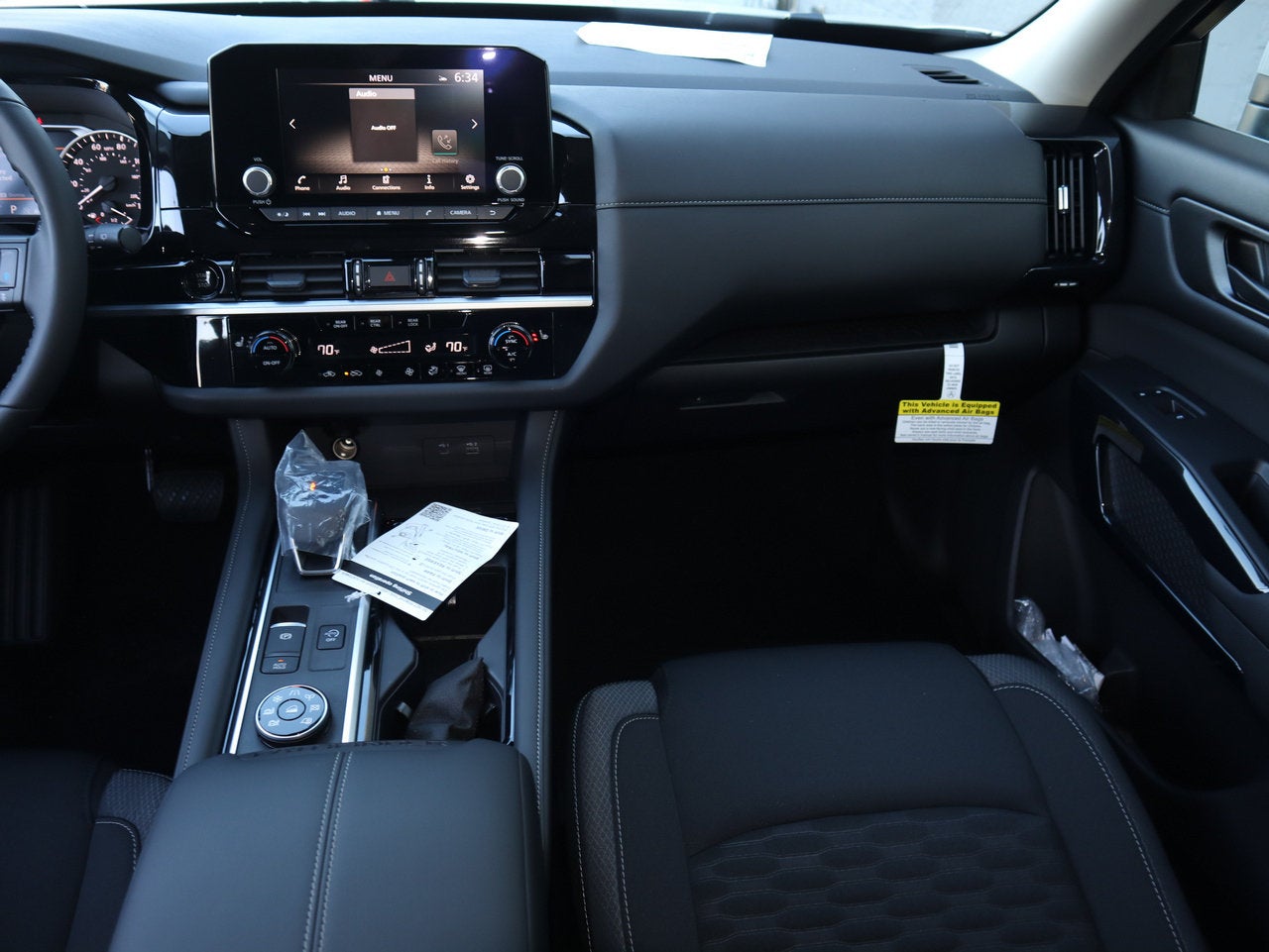 2025 Nissan Pathfinder SV