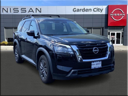 2024 Nissan Pathfinder SV