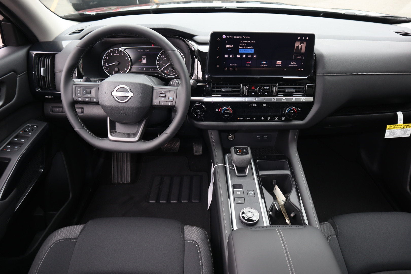 2026 Nissan Pathfinder SV
