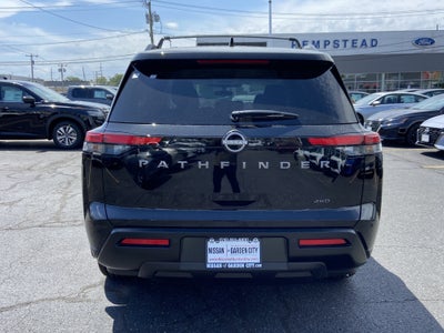 2026 Nissan Pathfinder SV