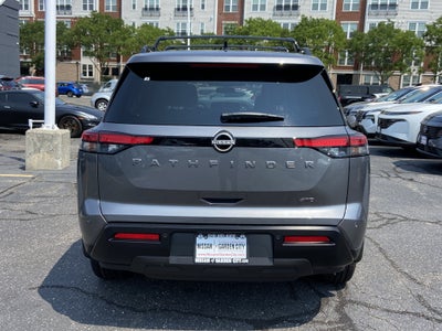 2026 Nissan Pathfinder SV