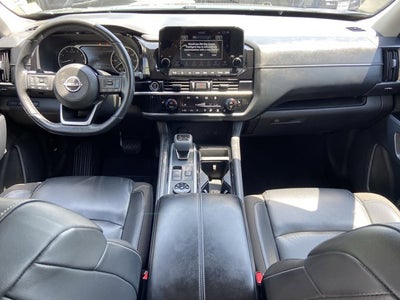 2022 Nissan Pathfinder SL