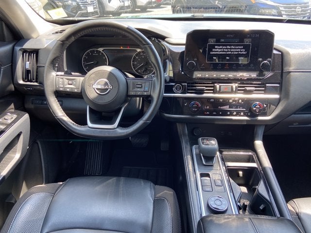 2022 Nissan Pathfinder SL