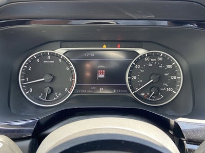 2022 Nissan Pathfinder SL