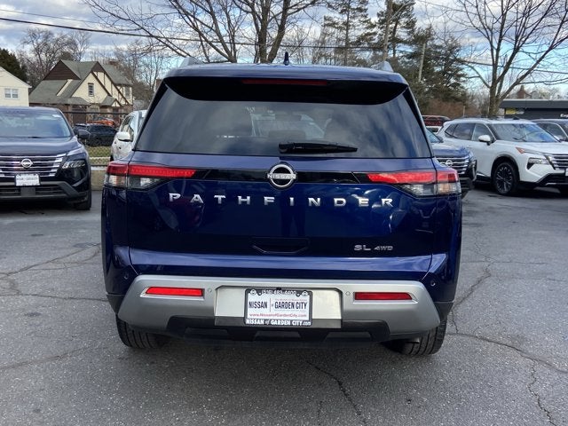 2025 Nissan Pathfinder SL