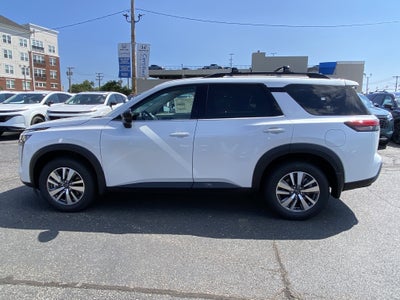 2026 Nissan Pathfinder SL