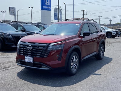 2026 Nissan Pathfinder SL
