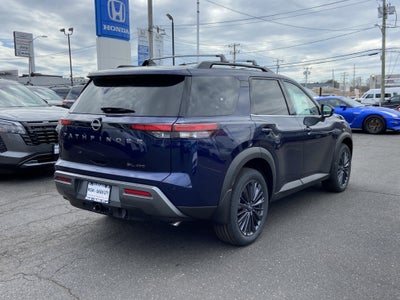 2026 Nissan Pathfinder SL