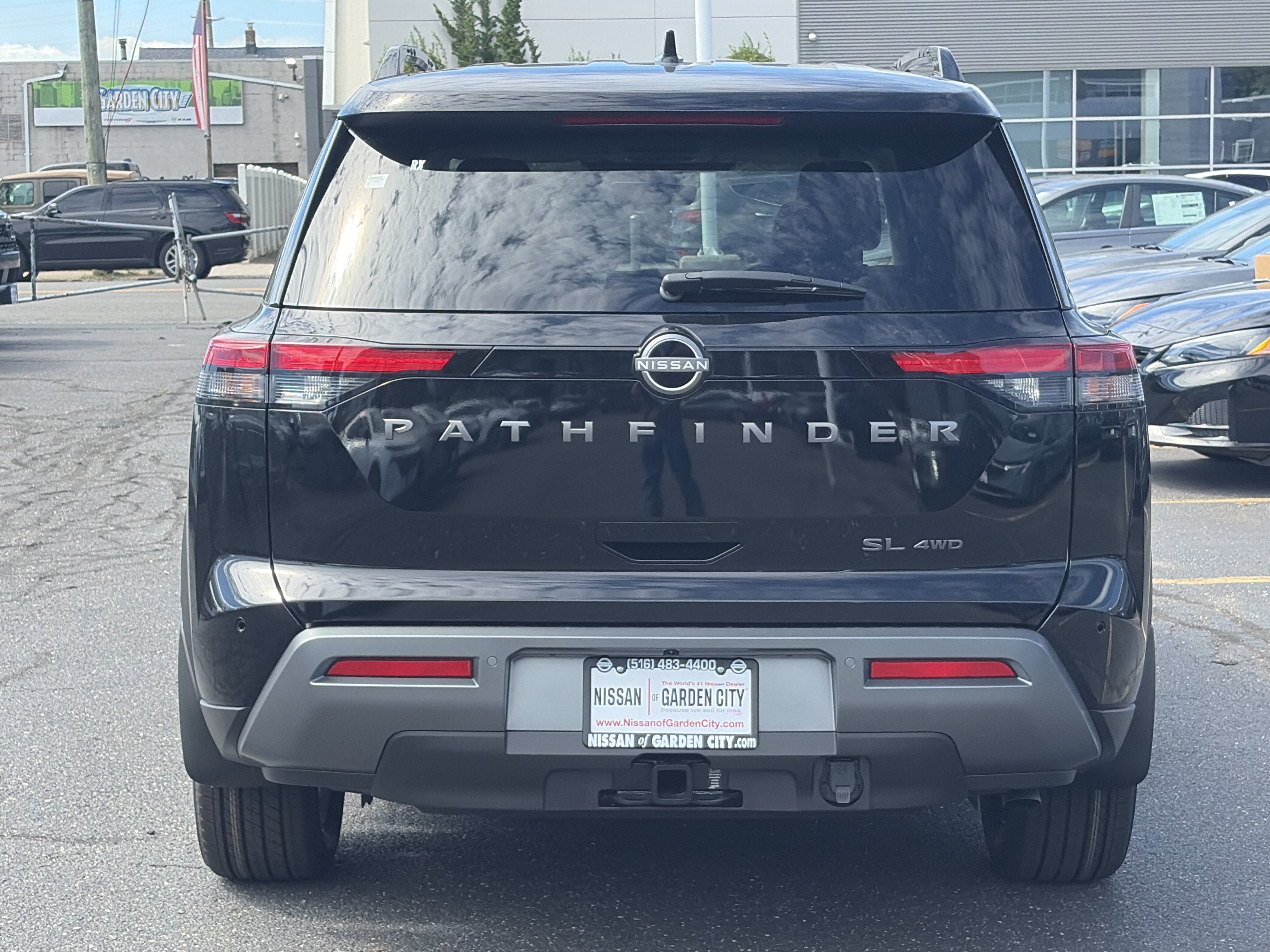 2026 Nissan Pathfinder SL