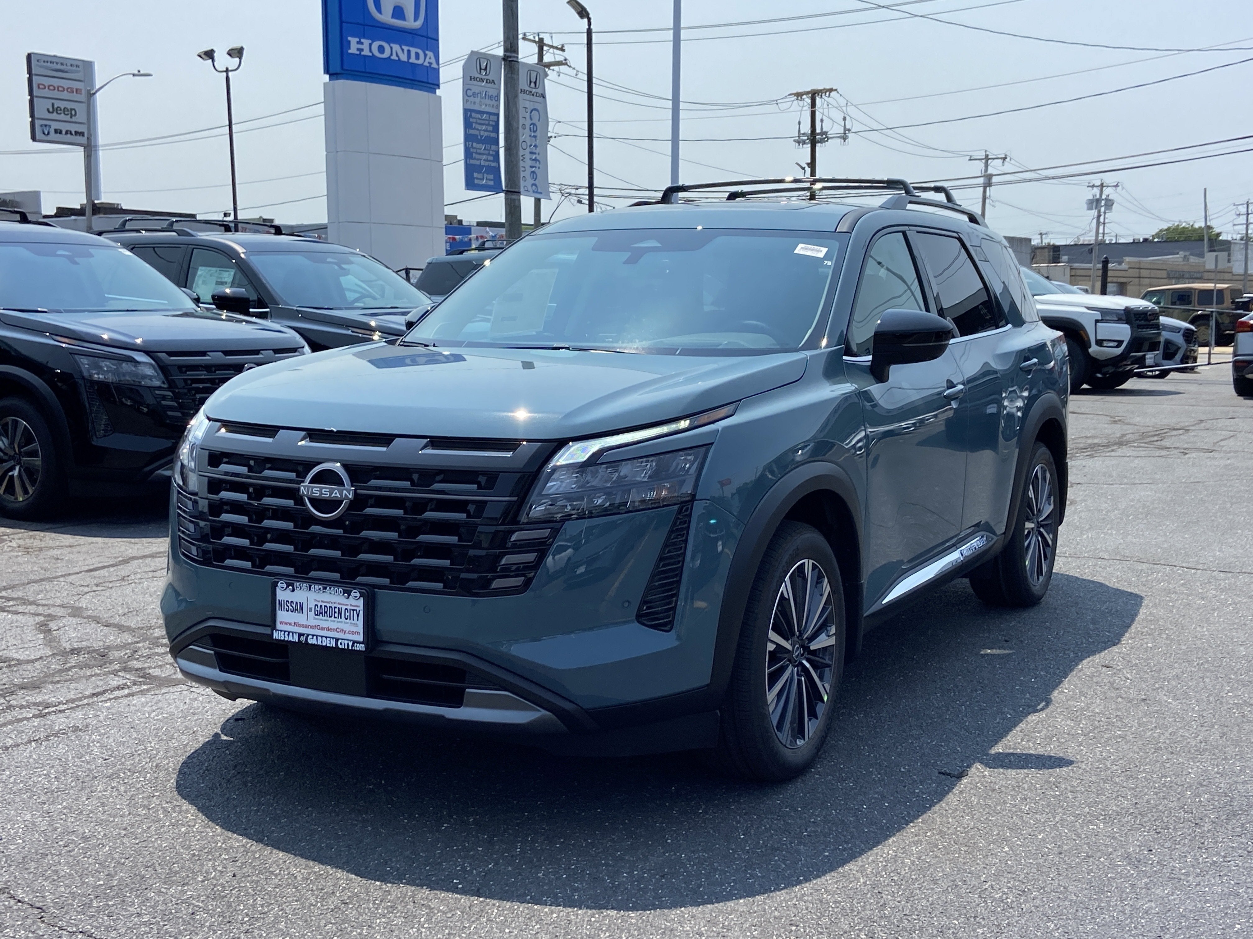 2026 Nissan Pathfinder Platinum