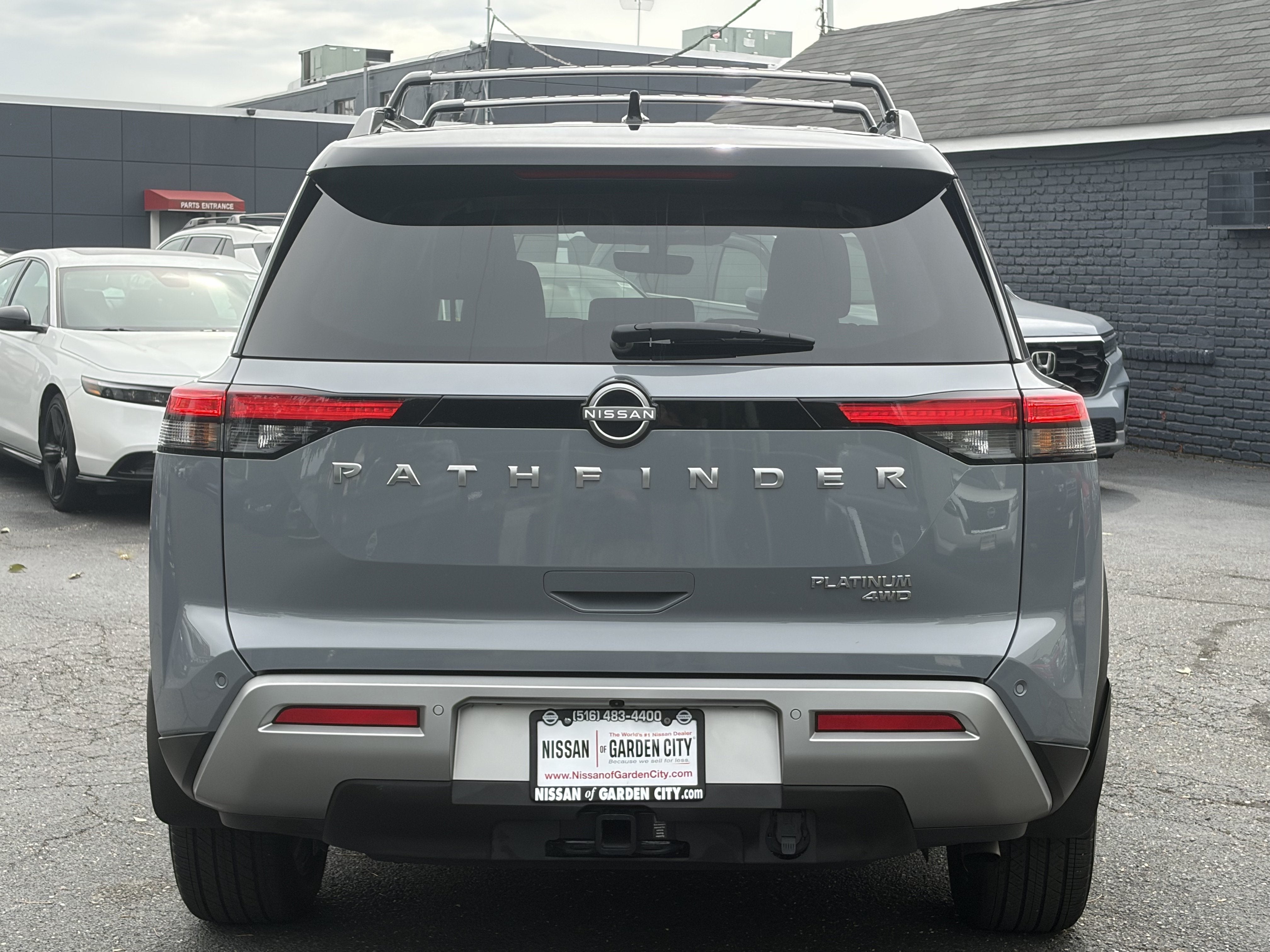2025 Nissan Pathfinder Platinum