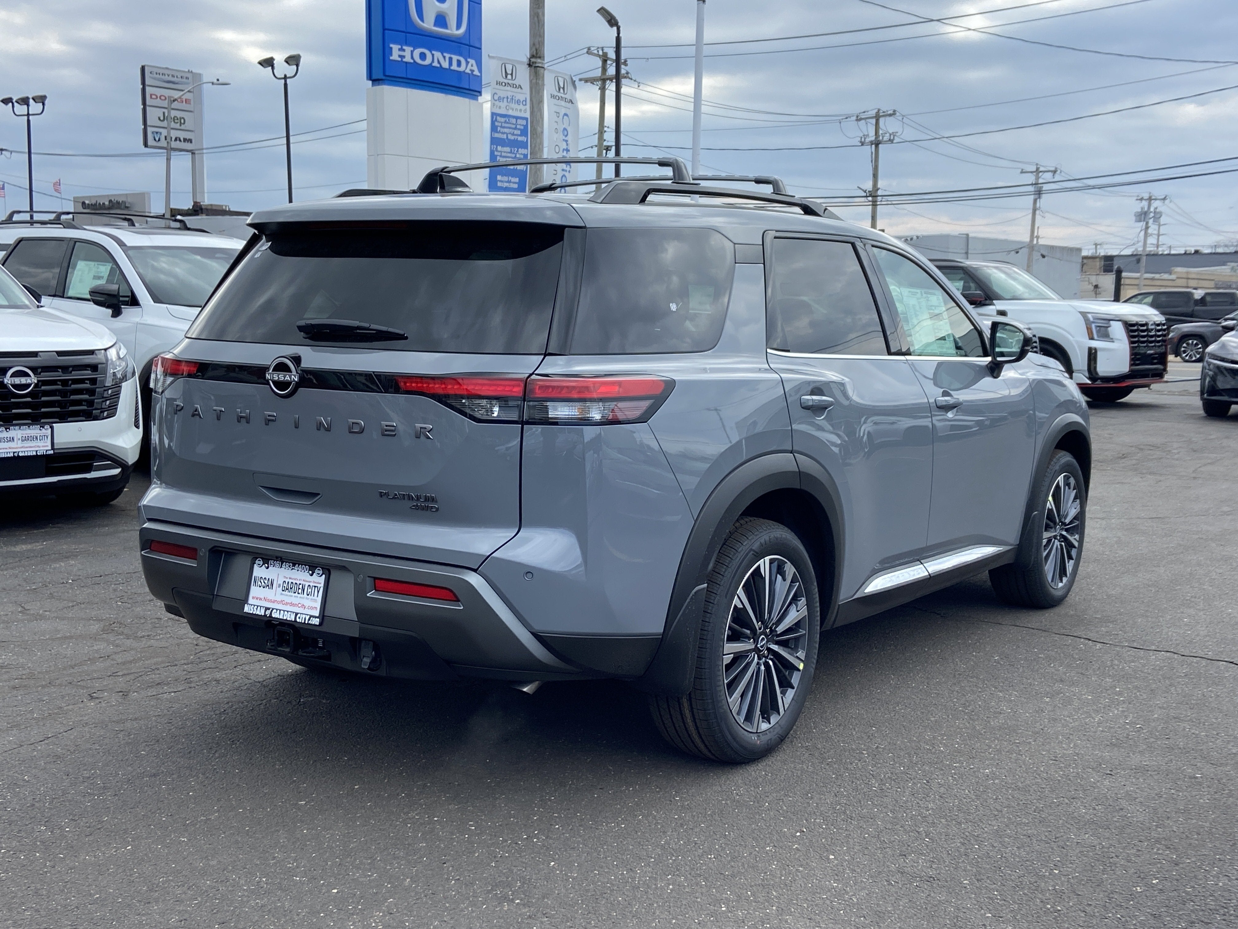 2026 Nissan Pathfinder Platinum