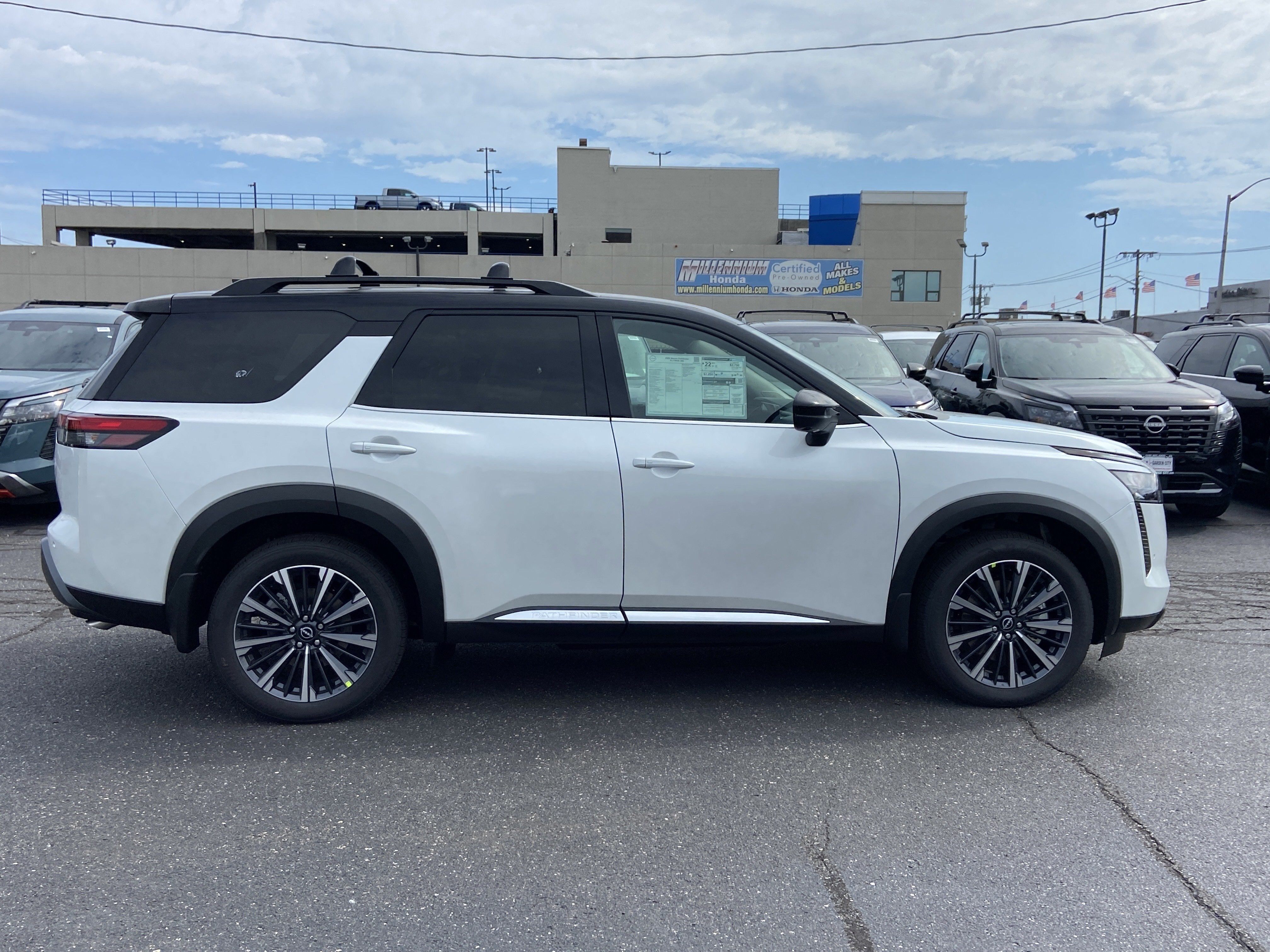2026 Nissan Pathfinder Platinum