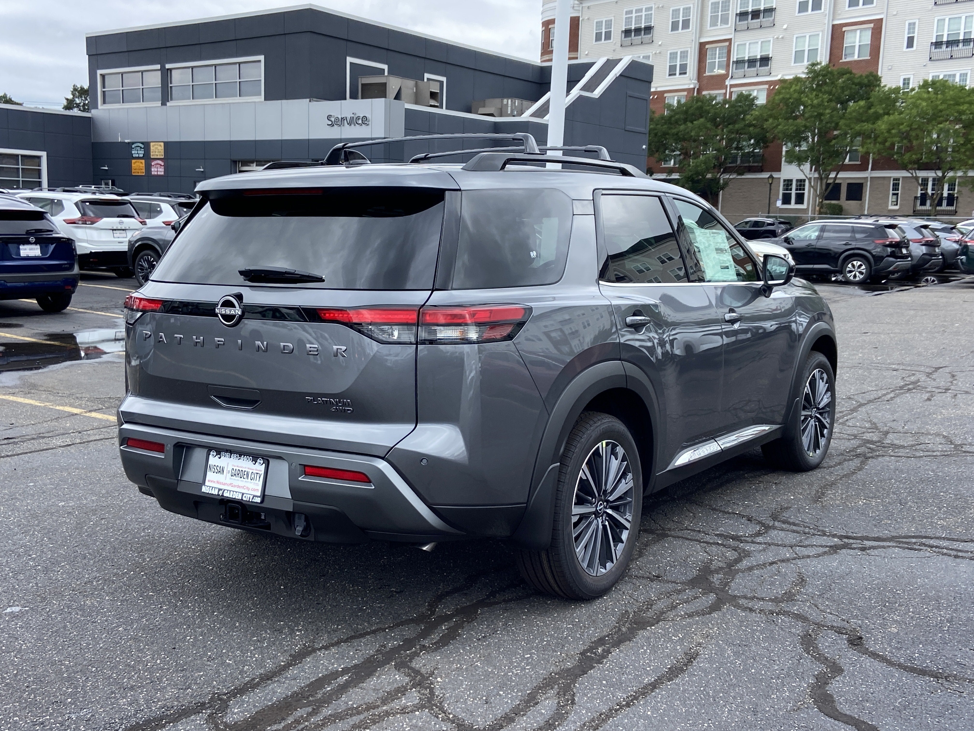 2026 Nissan Pathfinder Platinum