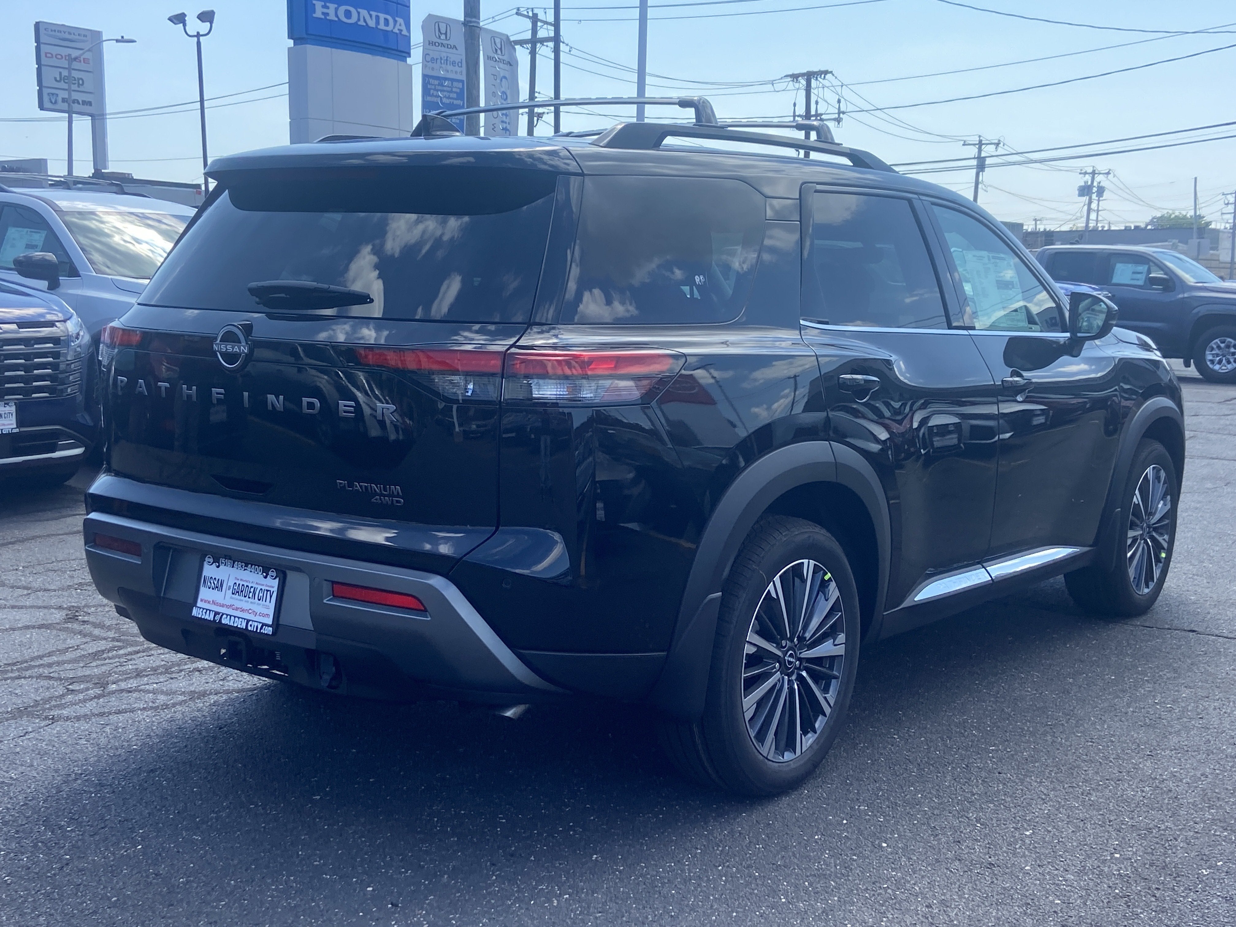 2026 Nissan Pathfinder Platinum