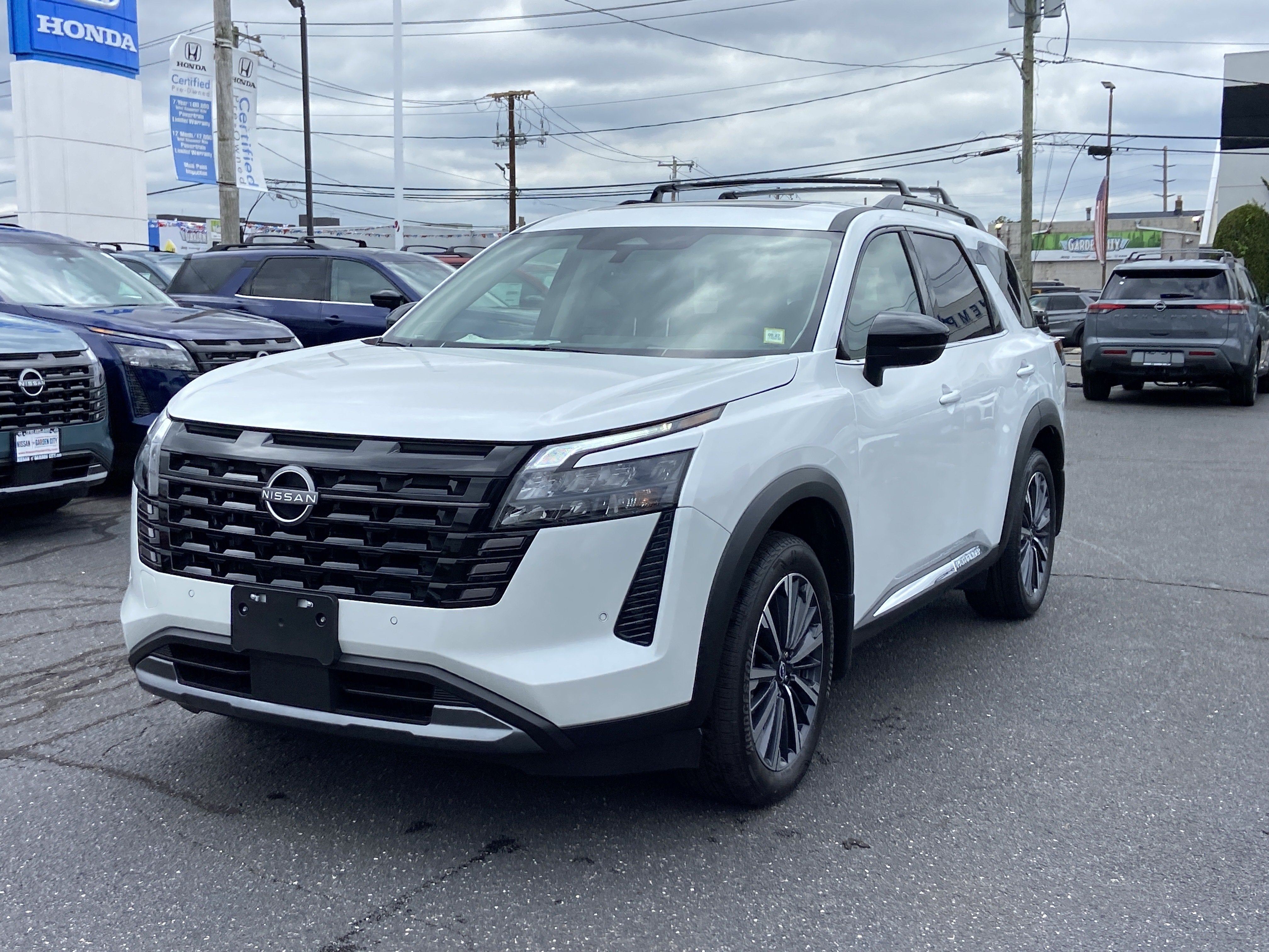 2026 Nissan Pathfinder Platinum