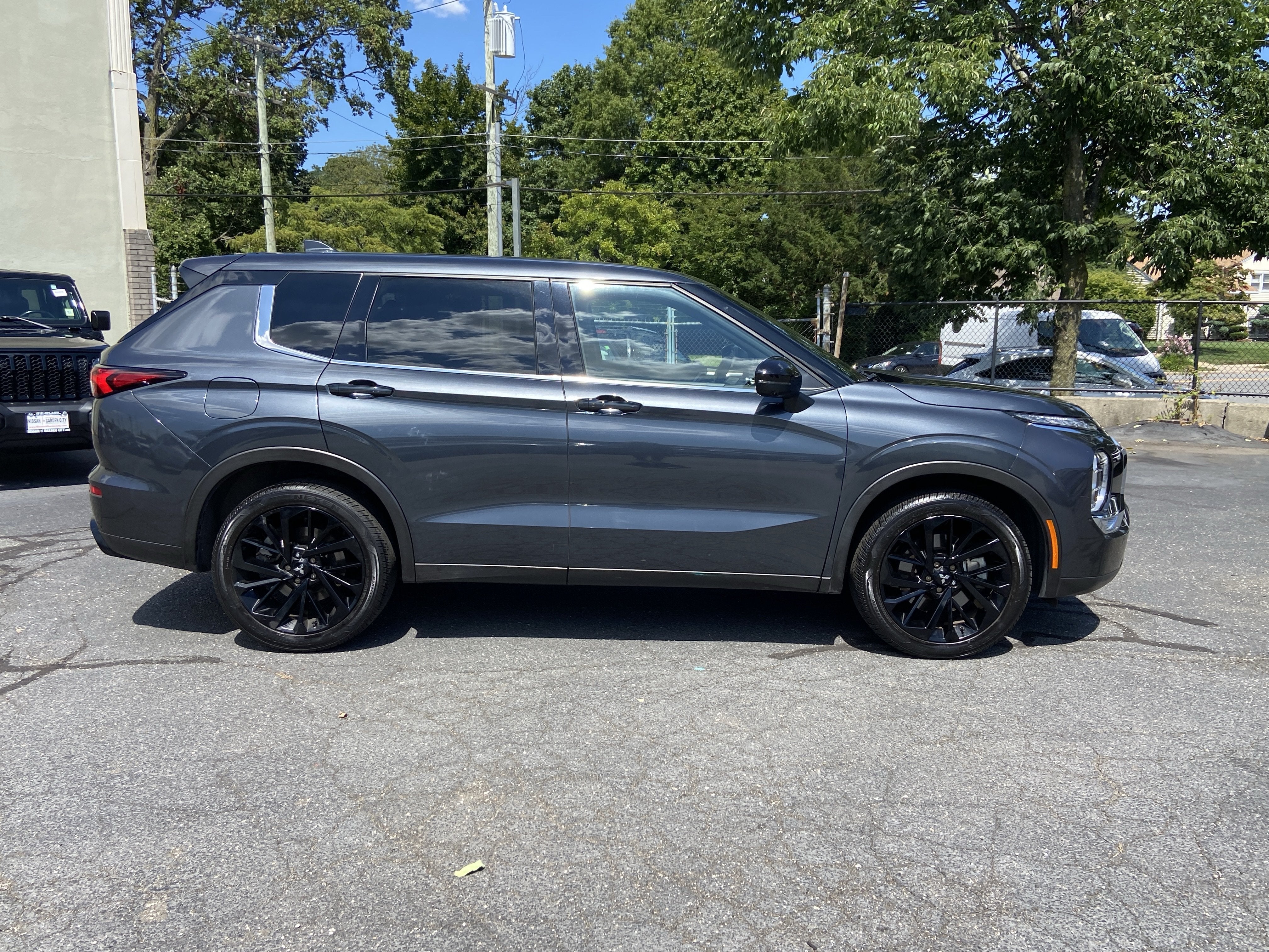 2024 Mitsubishi Outlander SE BLACK EDITIO