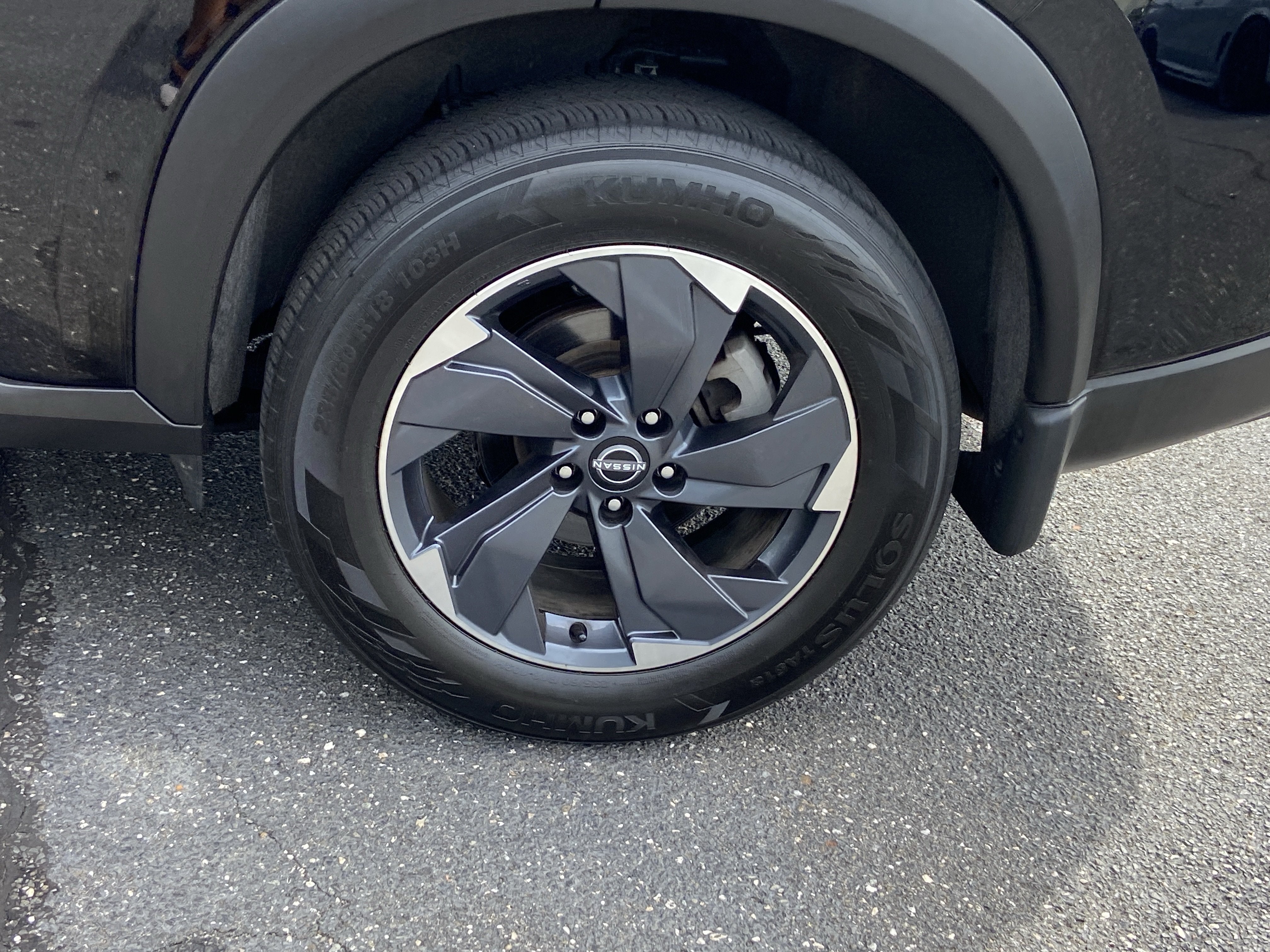 2025 Nissan Rogue SV