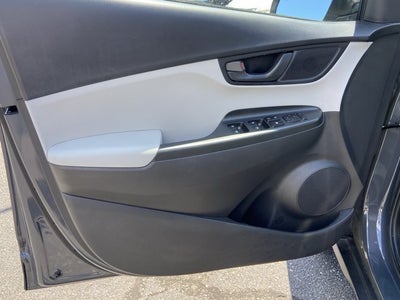 2023 Hyundai Kona SE